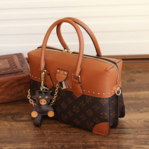 Hong Kong 2021 new wild fashion printed pet briefcase portable shoulder oblique cross-bag large capacity bag