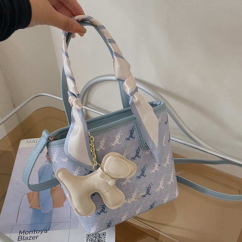 Fashion trend people recommend tote bag handbag generous bag large-capacity pet backpack clearance tide goods embossed pattern