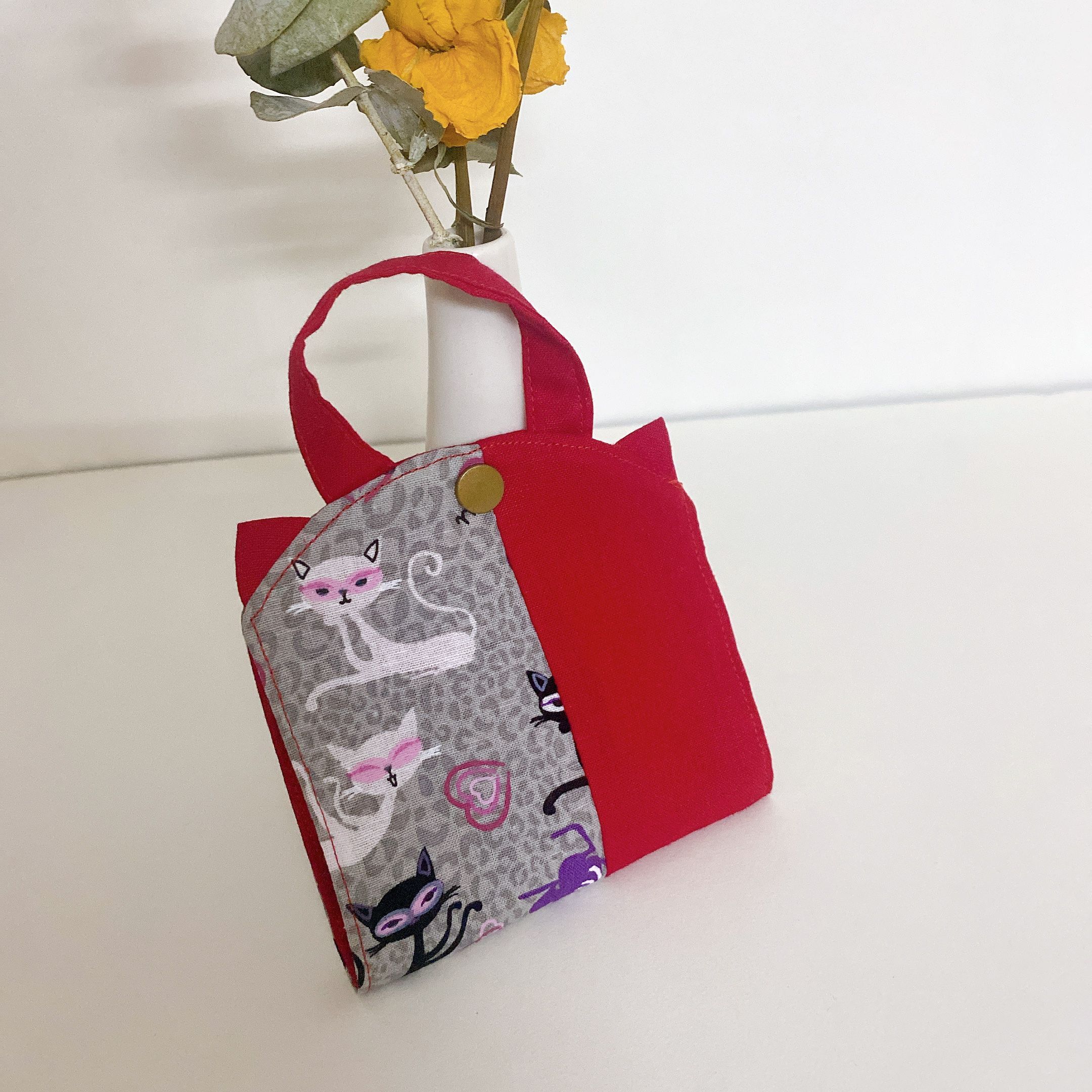 Japanese popular mask storage clip handmade design cat cartoon cloth art student children adult mask bag cute