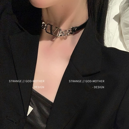 Брендовое небольшое ожерелье, дизайнерский чокер, 2024 года, европейский стиль, изысканный стиль, легкий роскошный стиль, тренд сезона