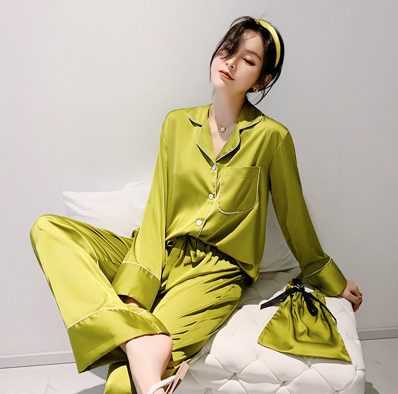 High-end temperament ~ 2021 new pajamas women's thin ice screen red advanced sense explosions silk home clothing suit