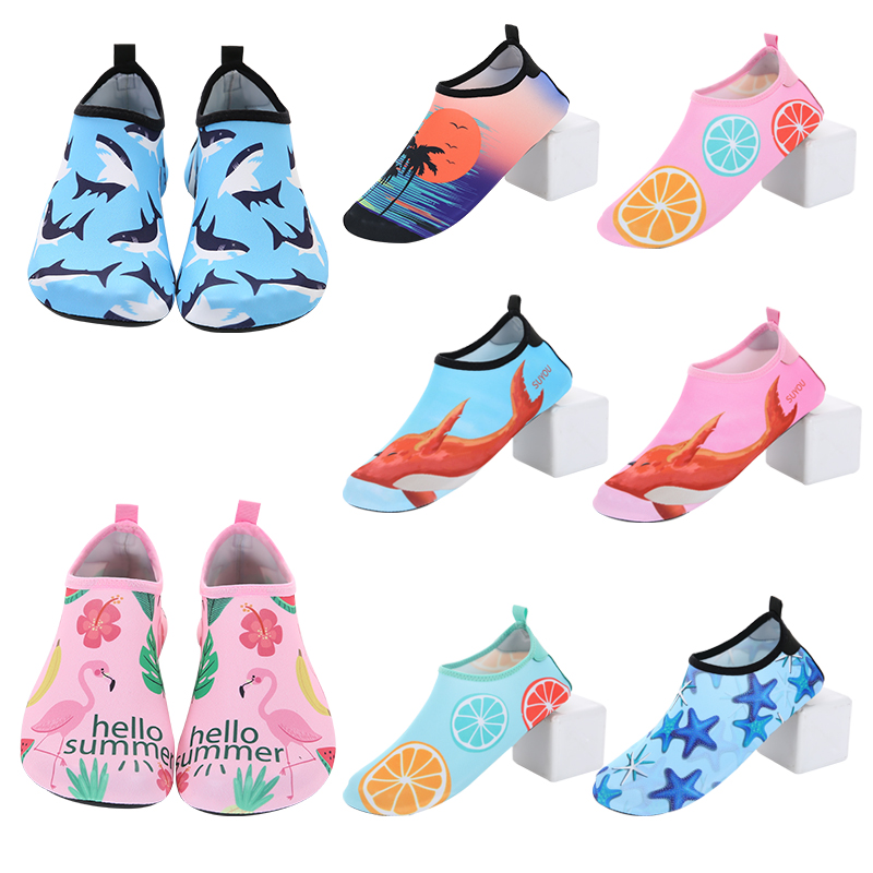Beach socks shoes for men and women diving snorkeling children covered water swimming shoes Soft bottom shoes Non-slip anti-cutting speed dry Creek Shoes
