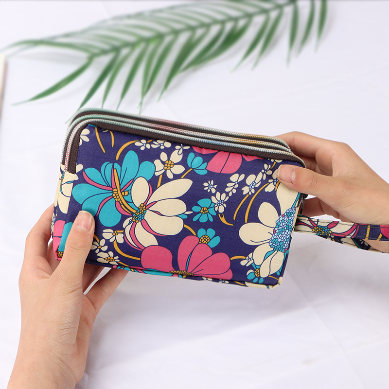 Clutch Bag for Women 2026 New Versatile Large-Capacity Multi-Layer Storage Bag Middle-Aged Mother Wrist Bag Small Tote Bag for Going Out