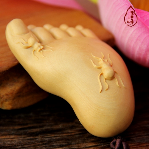 Маленькая листовая кипение деревянная резьба из дерева с твердым деревом украшений, игроки с игроками, висящими мастерством Будды. Содержание статуи с удовлетворенностью