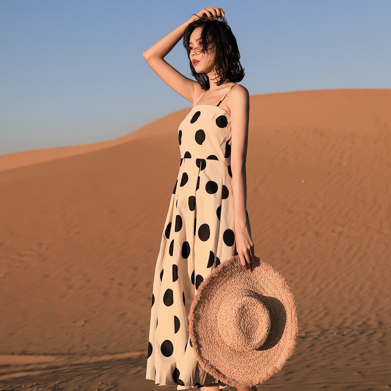 French vintage skirt high waist and thin waist slim wavepoint sling sling in long dress with small dress sleeveless