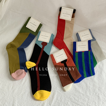 The old model is new only because I like a socks shop for couples. Socks can be worn in four seasons.