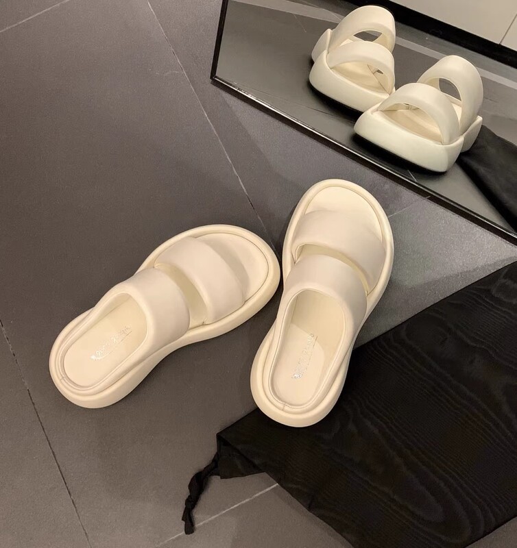 Crazy Star Cluster Burning~ Genuine Leather Thick-Soled Slippers for Women, New Summer Style, Double-Strap, Height-Increasing, Soft and Elastic Sandals