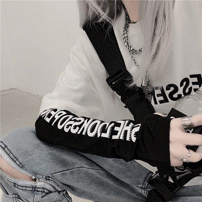 Mom chicken mom Korean ins summer all-match net red hipster wear finger ice silk sleeve letter sunscreen gloves for men and women