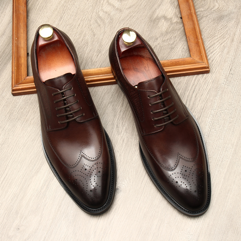 Brogue Carved Leather Shoes for Men, Business Formal Wear, Pointed Toe, British Style, Genuine Leather, Black Lace-Up, Wedding Groom's Derby Shoes