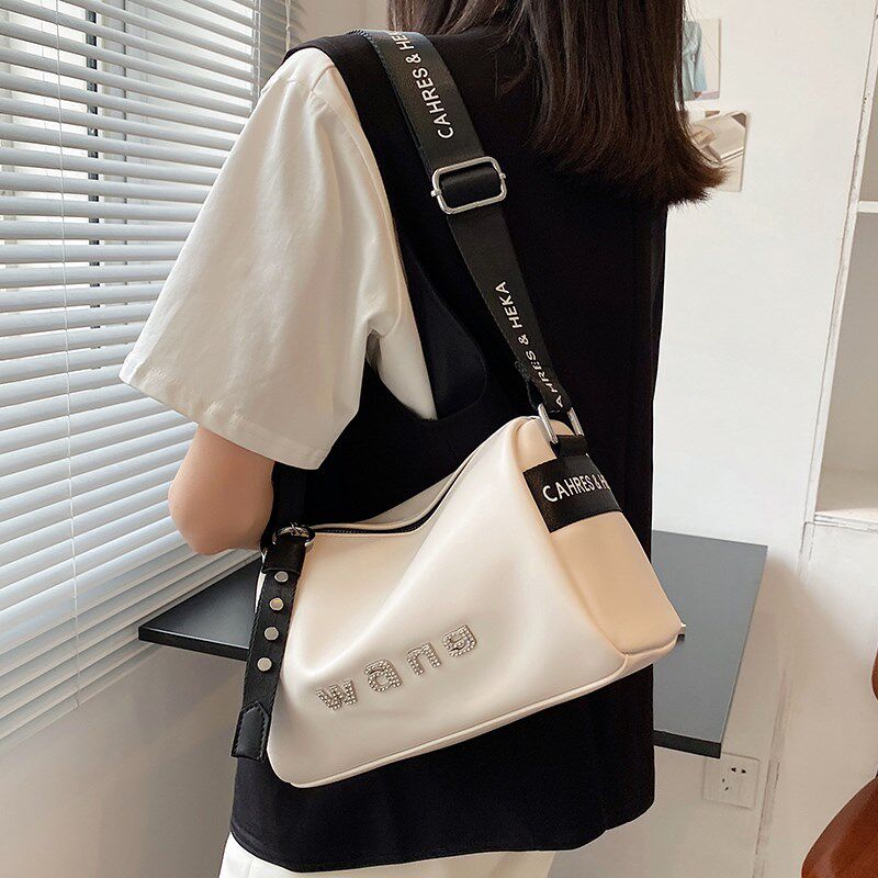 This year's popular bag women's summer 2022 new trendy leather wild large-capacity one-shoulder messenger bag Western style pillow bag