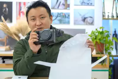 Fuji medium format GFX100S 100 body 45100 3264 80F17 head Liu Zhen photography salon out of the box