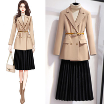 2021 new suit jacket gold velvet pleated skirt Noble foreign temperament fashion suit women early autumn mature