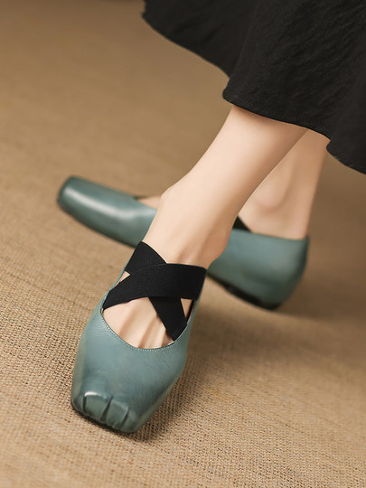 Original New Color Taro-Colored Patent Leather Pig Nose Fashion Ballet Shoes for Women, Medium Thick Heel Single Shoes, Purple Mary Jane Leather Shoes