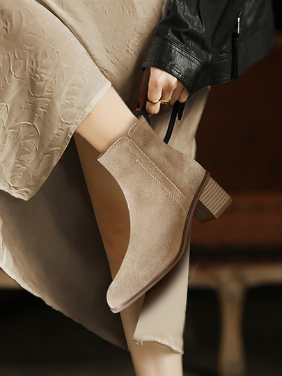 Slimming Soft-Soled Short Boots for Women, Autumn and Winter Genuine Leather Mid-Heel with Fleece Lining, Suede Leather, Small High Heel, Comfortable and Not Tiring for the Feet, Chunky Heel