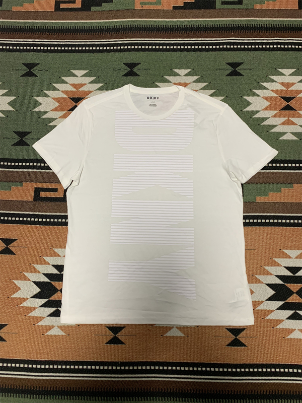 Two Dkny American Casual Retro Fashion Versatile Simple Men's Large Size Loose Printed Short-Sleeved Round Neck T-Shirts Two Dkny American Casual Retro Fashion Versatile Simple Men's Large Size Loose Printed Short-Sleeved Round Neck T-Shirts