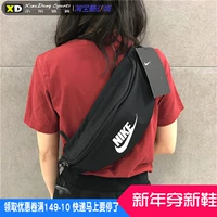 Nike Nike 2018 thời trang mới nam nữ màu đen và trắng túi đeo chéo thể thao túi đeo chéo BA5750-010 túi đeo hông mini	