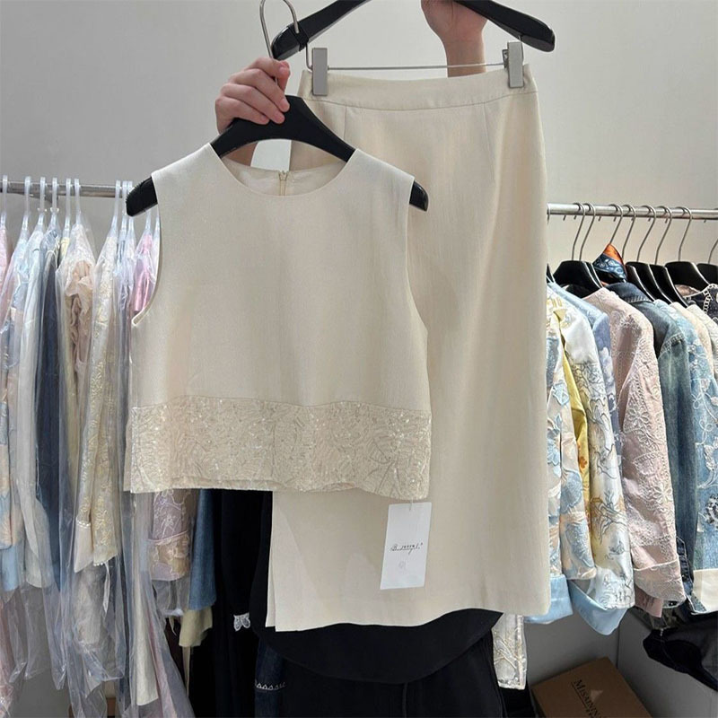 2025 New Summer Style Round Neck Sequin Design Small Fragrant Vest Slimming Look High Waist Skirt Two-Piece Suit for Women 2025 New Summer Style Round Neck Sequin Design Small Fragrant Vest Slimming Look High Waist Skirt Two-Piece Suit for Women