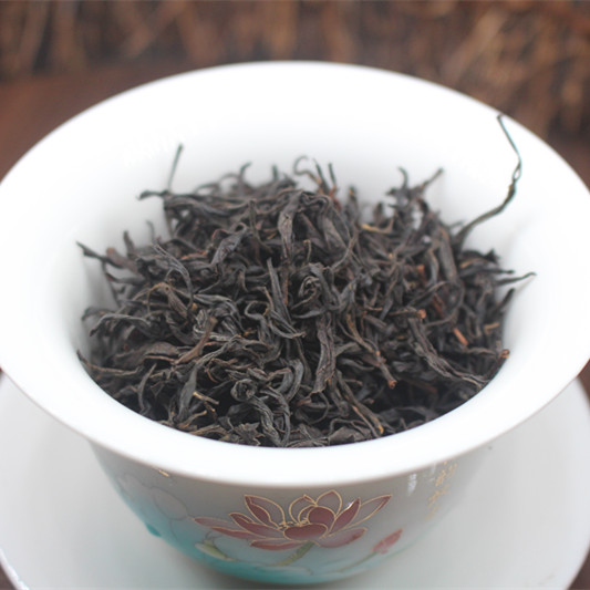 红颜笑:武夷野生正山小种的珍稀馈赠