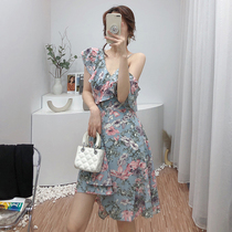 Irregular dress 2021 summer new design sense niche socialite wind ruffle leaky shoulder single sling skirt