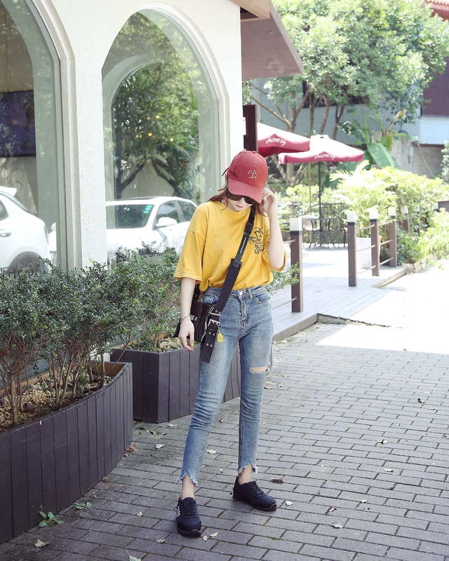 Giày nữ đế xuồng 2018 mùa thu mới phong cách giày đơn vải tròn đầu thấp gót thấp đế phẳng quai ngang giày thể thao giản dị