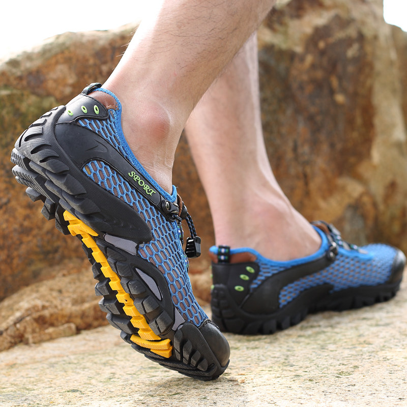 Sandshoe Men's Summer New Korean Version Men's Anti Slip Soft Bottom Sports Casual Shoes Baotou Breathable Beach Cave Shoe Tide