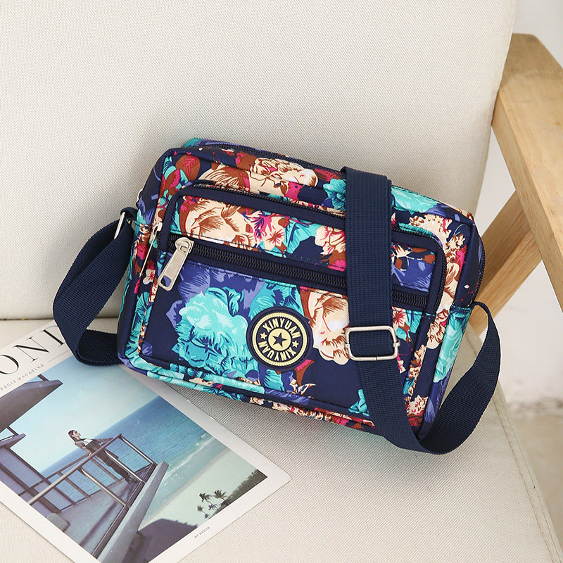 Women's bags Women's bags New 2020 middle-aged women's bags nylon canvas bag waterproof single shoulder messenger bag mother bag