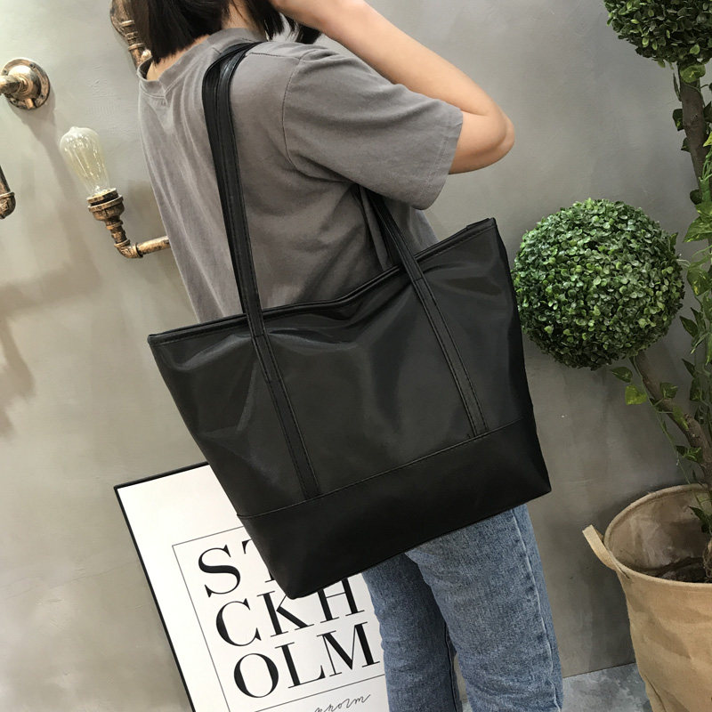 Big bag woman 2022 new minimalist waterproof oxford cloth commuter single shoulder handbag large capacity shopping