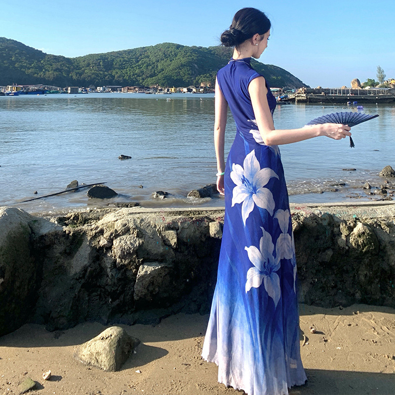 Lantian Jade Warm Floral Print Gradient Blue Spring and Summer New Chinese Style Print Sleeveless Dress Cheongsam Fishtail Long Skirt