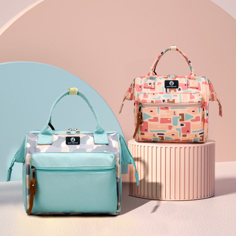 2021 new small crossbody mommy bag portable lightweight multi-functional mother and baby mother bag baby short trip out