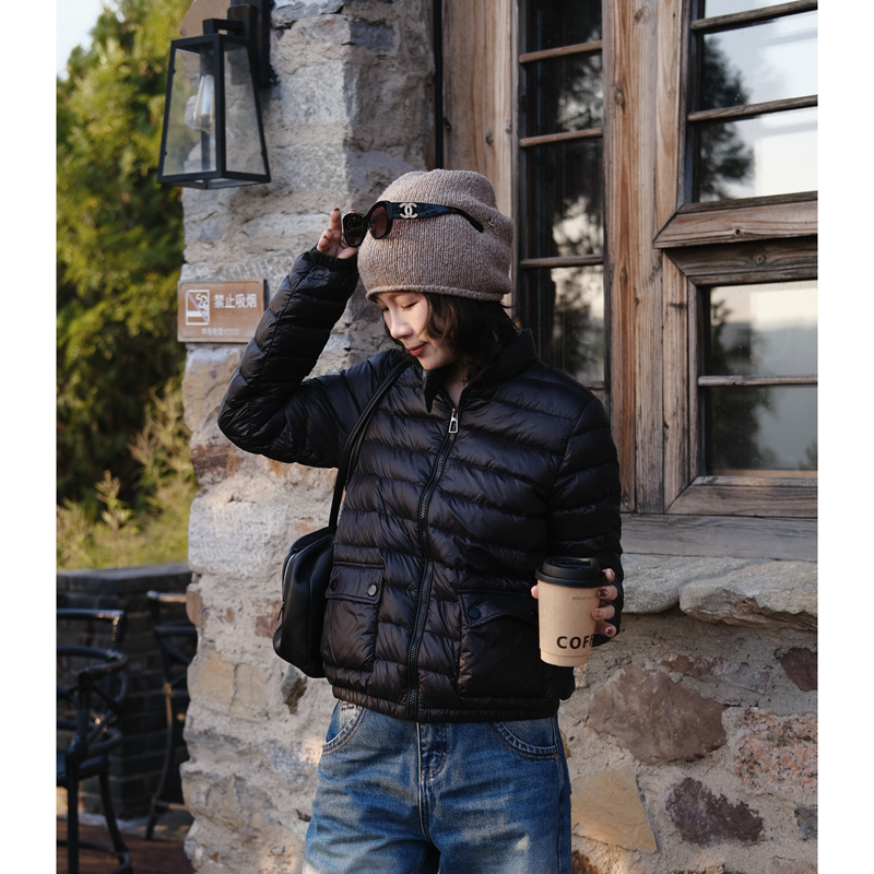 Continuation of the Old Style | Obsidian Autumn and Winter Glossy Stand-Up Collar Lightweight down Jacket, Simple and Relaxed Warm Coat 26185