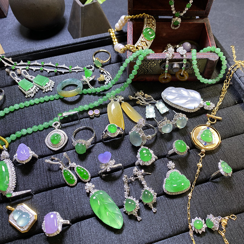 Tide raw stone Fee Vinegar Natural Myanmar Source Old Stock A Goods Emerald Buddha pendant high ice and green buckle floating flowers leaves-Taobao