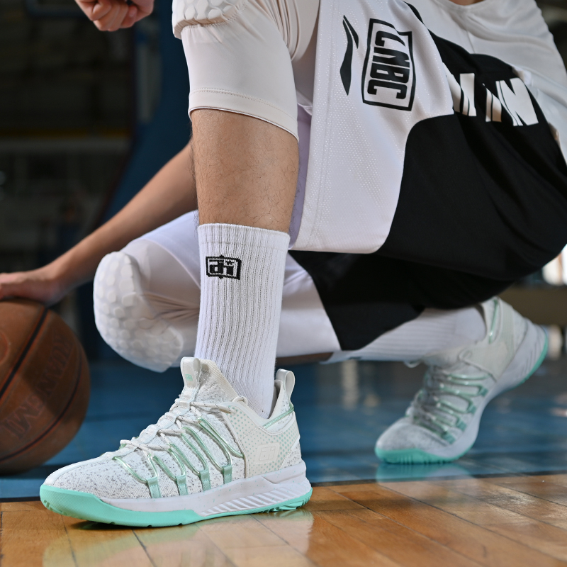 Iverson Iverson basketball shoes men autumn mandarin dust guard wear shoes student breathable Iverson sneakers