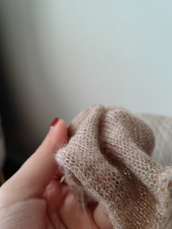 Fine-Spun 2/46 Count Water-Soluble Wool Alpaca Yarn, Soft Machine-Woven and Hand-Knitted Genuine Wool Alpaca Yarn for Scarves, Sweaters, and Coats