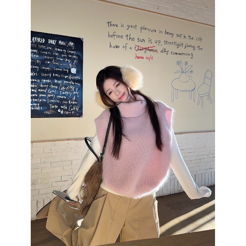 Pink Gentle and Sweet High-Neck Plush Knitted Vest Top for Women, Summer Petite Loose-Fitting Slim-Fit Sweater Vest