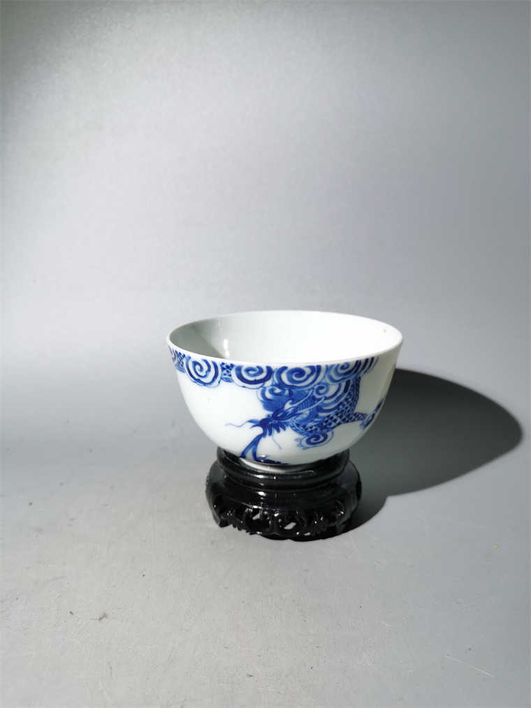 中国美術 瑠璃釉 纏白龍紋 梅瓶 内府 款 時代物(K-XA831)