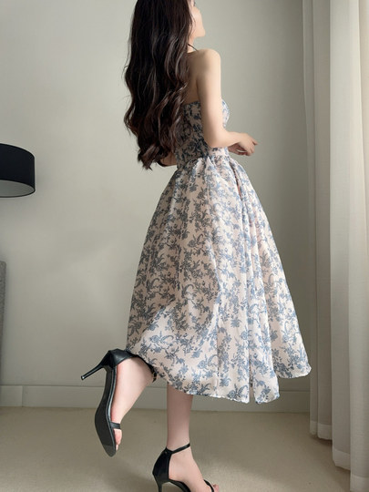 HOUSE抹胸束腰鱼骨裙青花瓷清冷御姐风法式小香风纯欲碎花连衣裙
