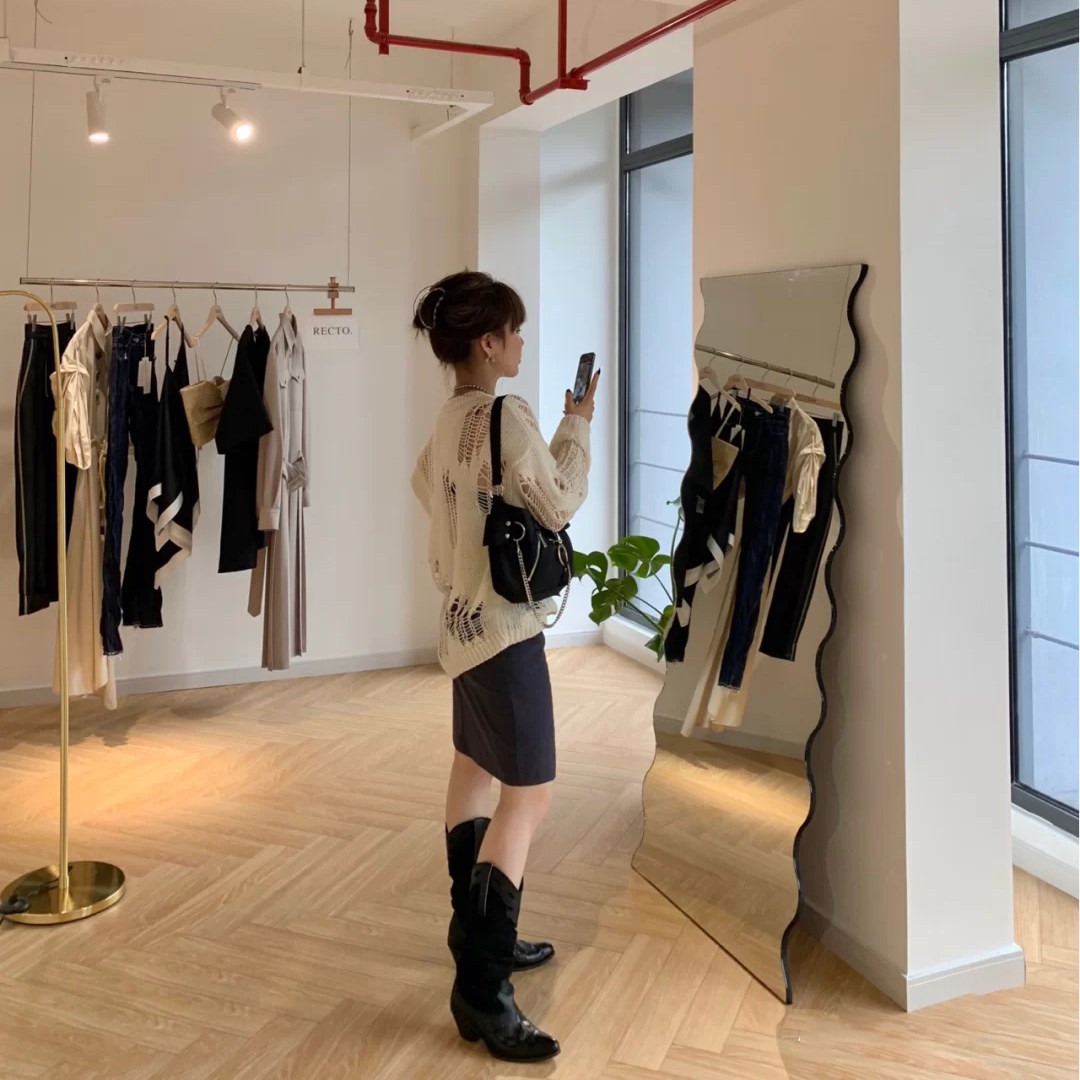 Nordic Light Extravagant Wave Full-body Mirror Clothing Shop Display Slim Floor Mirror Art Alien Mirror Home Wall-mounted Full Body Mirror