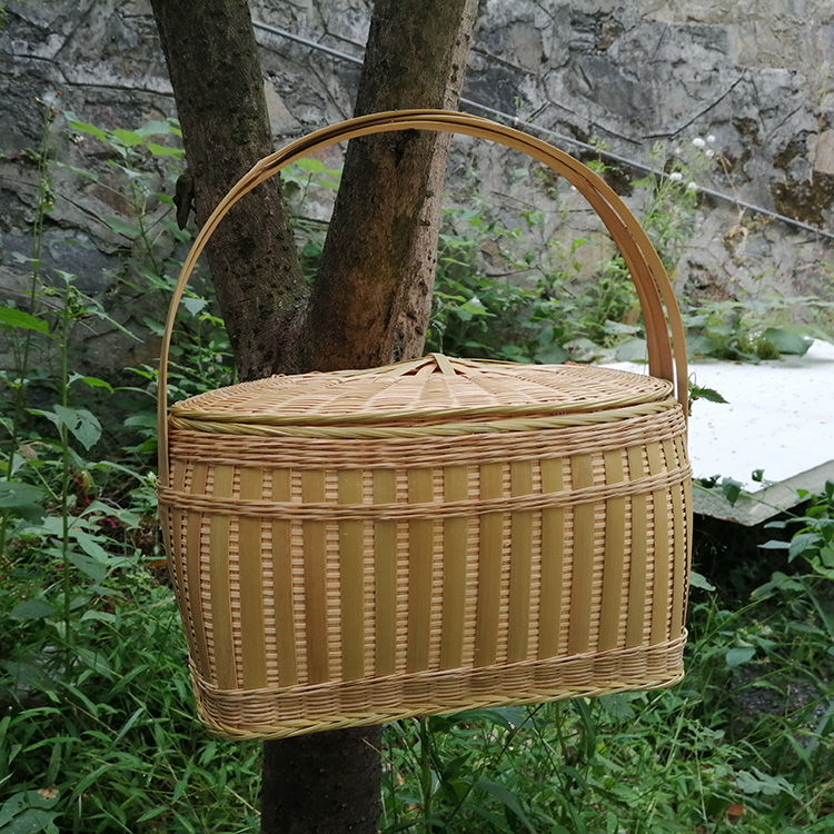 Hand woven bamboo woven portable basket vintage storage egg tea basket Bamboo crafts decoration collection decoration