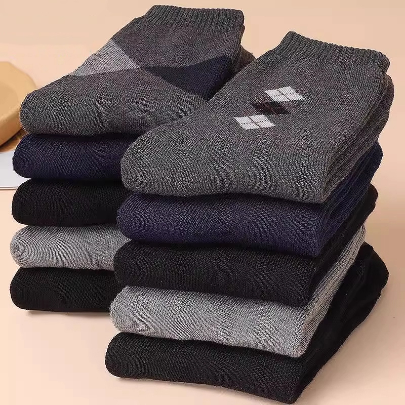 Middle-Aged and Elderly Men's Anti-Odor, Sweat-Absorbent, Mid-Calf, Thickened, Pure Cotton Socks for Spring and Autumn, Black Long Socks, Men's Pure Cotton