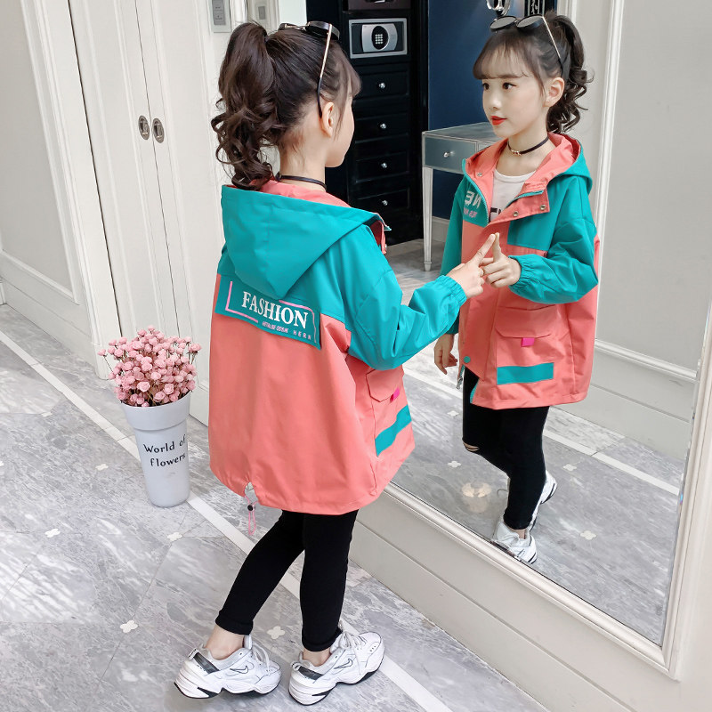 Girls coat in spring and autumn 2022 new childhood funky hat clothes in the big children's autumn leisure coat