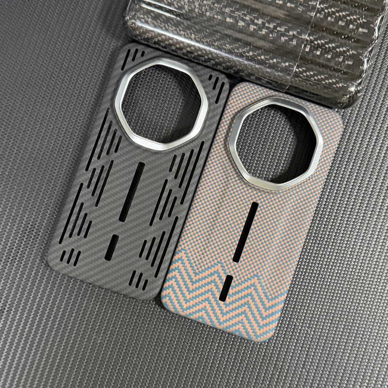 Suitable for Huawei Mate 80/70/60Rs Kevlar Phone Case, Hollowed-Out for Heat Dissipation, Ultra-Thin, Anti-Slip, Drop-Resistant, 600D Fine-Grained Full-Cover Forged Carbon Fiber Hard Protective Case