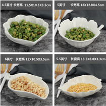 Creative pure white ceramic cake plate Biscuit hotel plate Snack plate Baking plate Western plate tableware