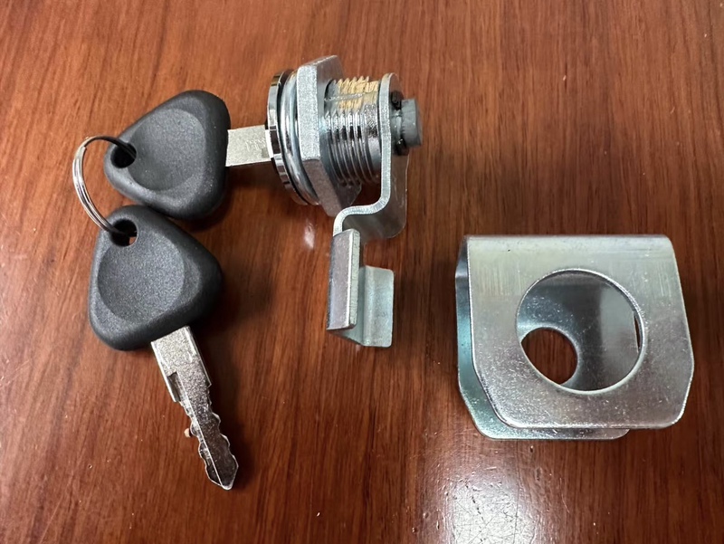 Excavator Parts Volvo Ec210 240 250 290 360 Battery Box Lock Tool Box Side Lock Cylinder Excavator Parts Volvo Ec210 240 250 290 360 Battery Box Lock Tool Box Side Lock Cylinder