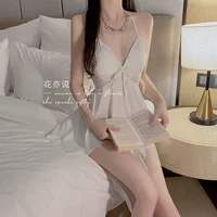 Чистый белый [ночная рубашка] атласный стиль