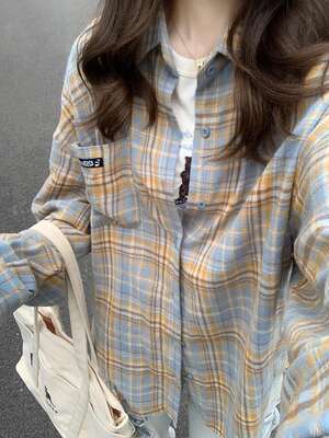 chic retro color-blocking, versatile checkered long-sleeved shirts for women's early spring Hong Kong-style loose oversized thin shirts trend