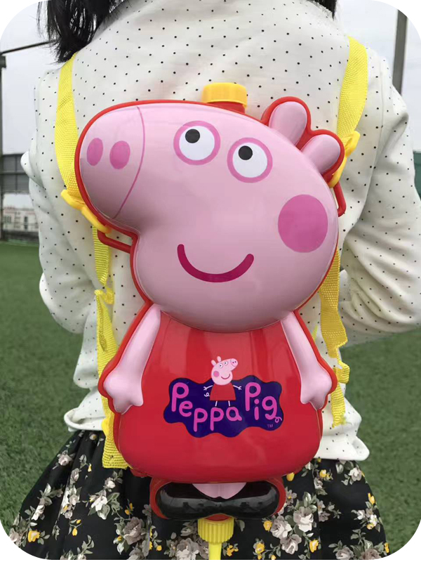 Pepe pig đồ chơi pig water gun Peggy trẻ em bé ba lô bãi biển đuối nước súng kéo công suất lớn