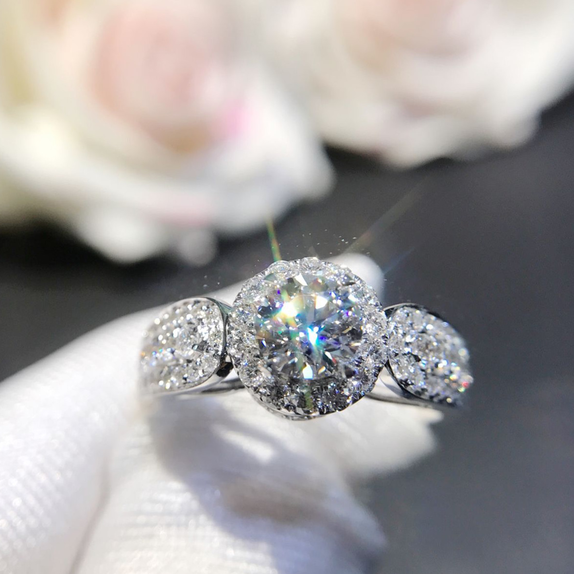 Foodie Diamond female ring finger 18K white gold 140 courting for wedding diamond ring female one carat wedding platinum special cabinet