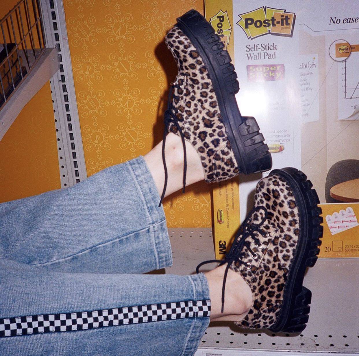 (Domestic spot) delias retro Y2KBAO WEN straps plastic tire bottom platform shoes