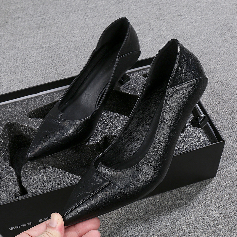 Black Pointed-Toe High-Heeled Shoes for Women, Stiletto Heels, 2026 New Versatile Autumn Work Shoes, Soft Leather Professional Office Shoes