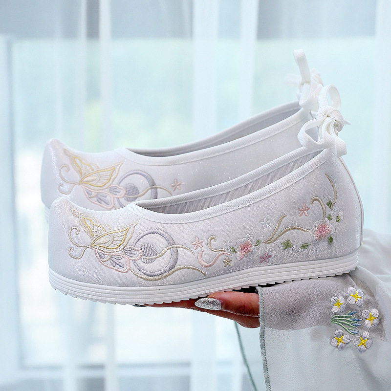 Spring/summer traditional hanfu shoes: embroidered shoes with a hidden ...
